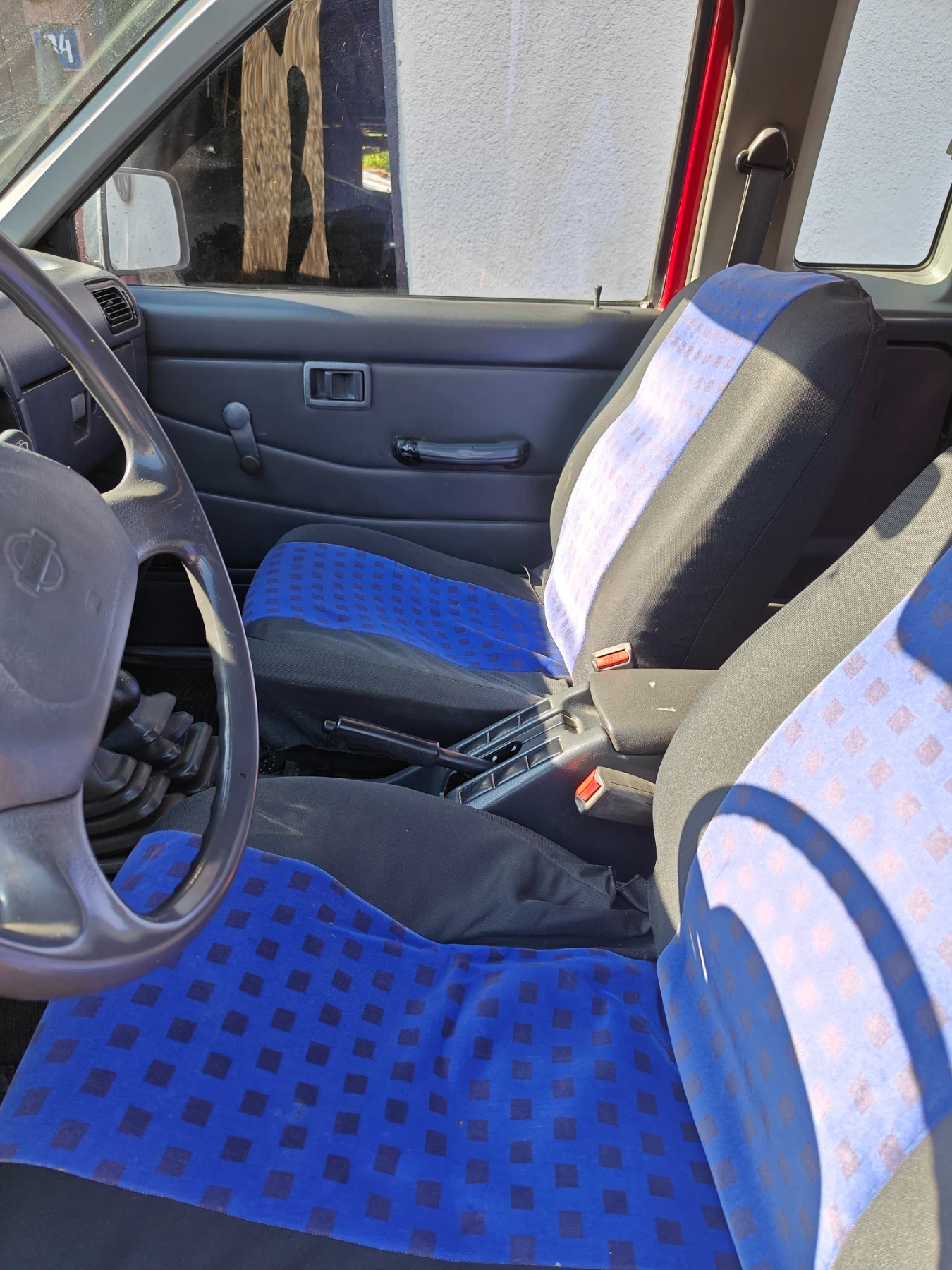 Nissan Pickup Kingkab - изображение 7