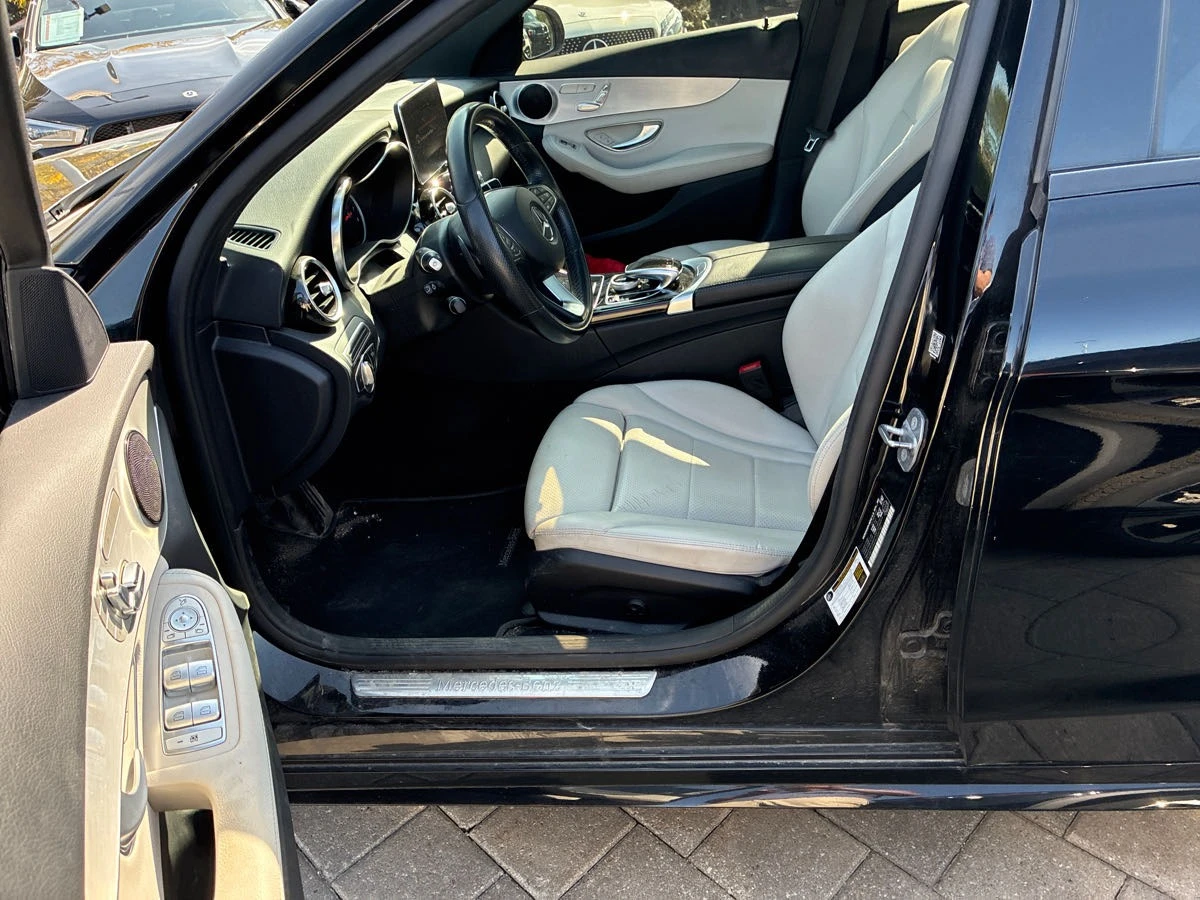 Mercedes-Benz C 300 * * 4MATIC * * CARFAX * * АВТО КРЕДИТ * *  - изображение 5