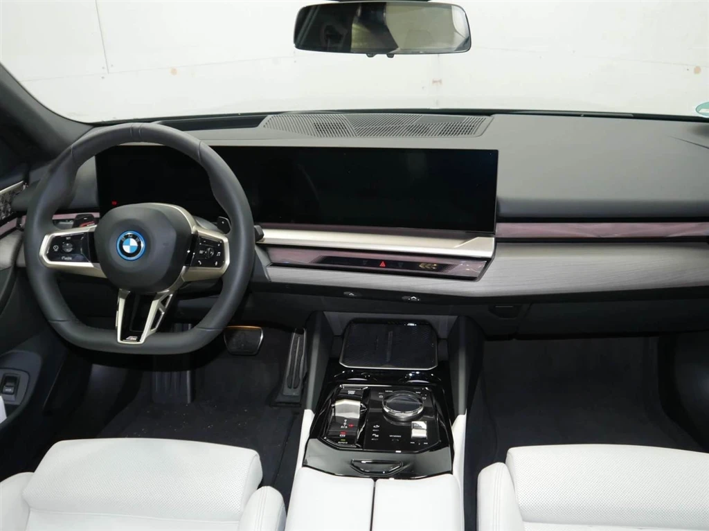 BMW 550 xDrive - изображение 10