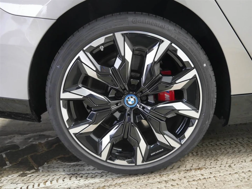 BMW 550 xDrive - изображение 5