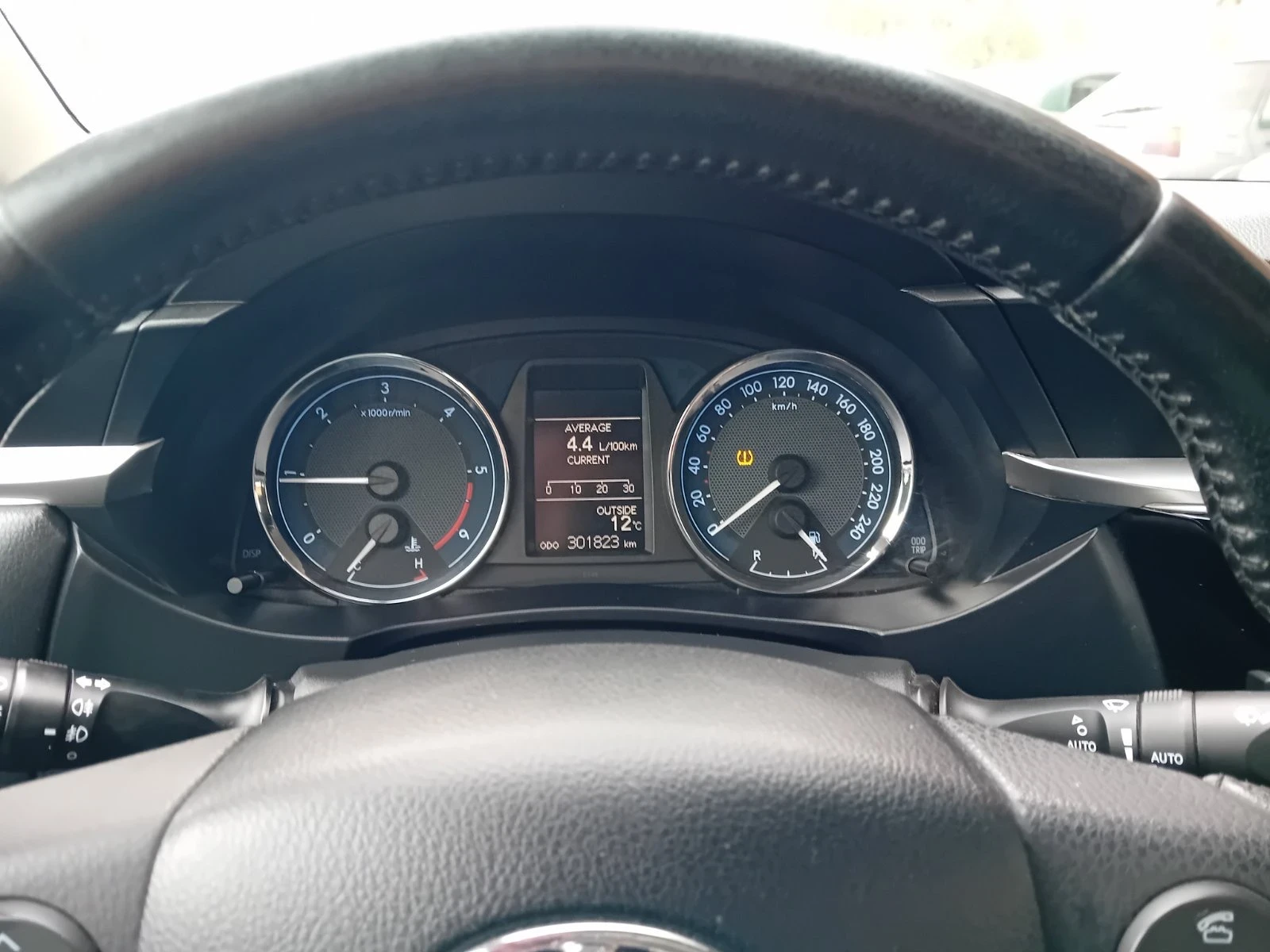 Toyota Corolla 2016 - изображение 8