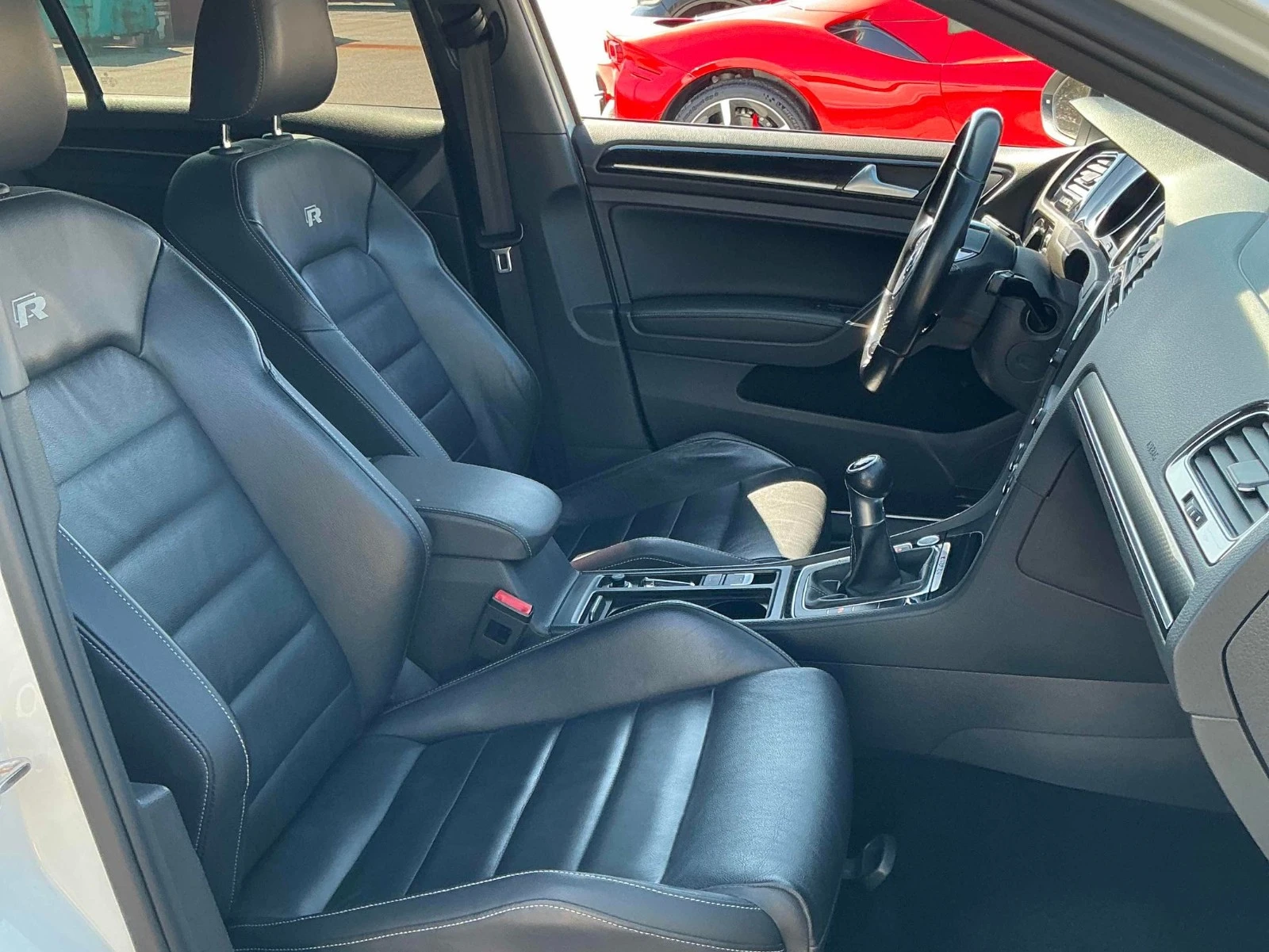 VW Golf R РЕГИСТРАЦИЯ & ОБСЛУЖВАНЕ, снимка 13 - Автомобили и джипове - 54138908