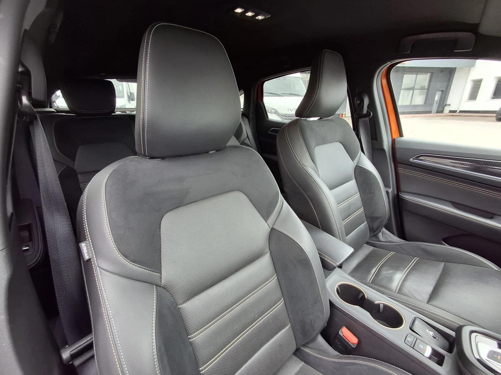 Renault Arkana E-Tech hybrid 145, снимка 14 - Автомобили и джипове - 54360282