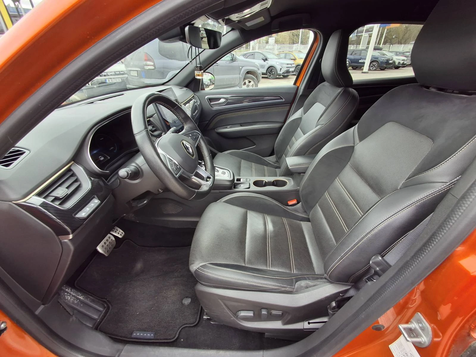 Renault Arkana E-Tech hybrid 145, снимка 11 - Автомобили и джипове - 54360282