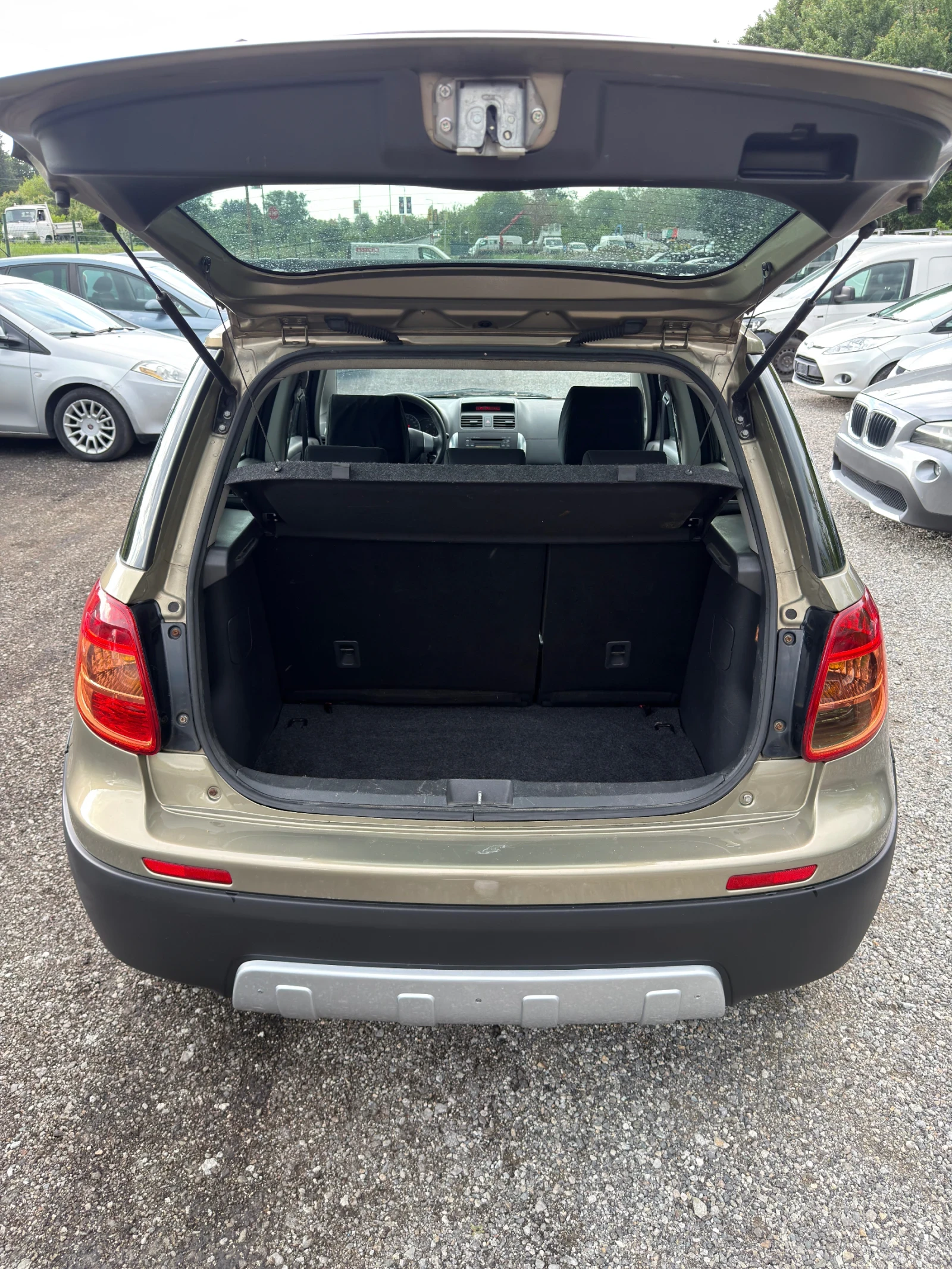 Fiat Sedici 1.9 M-jet | 4x4 | Подгрев, снимка 10 - Автомобили и джипове - 54635924