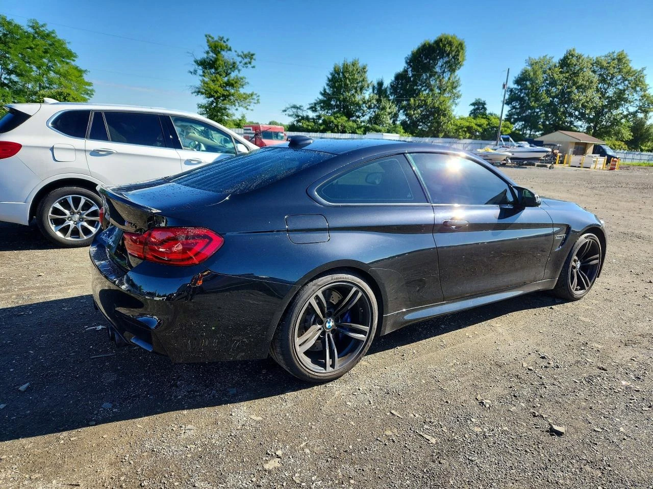 BMW M4 * COUPE* КОЖА* ПОДГРЕВ* КАМЕРА* ШИБИДАХ* , снимка 4 - Автомобили и джипове - 55223197