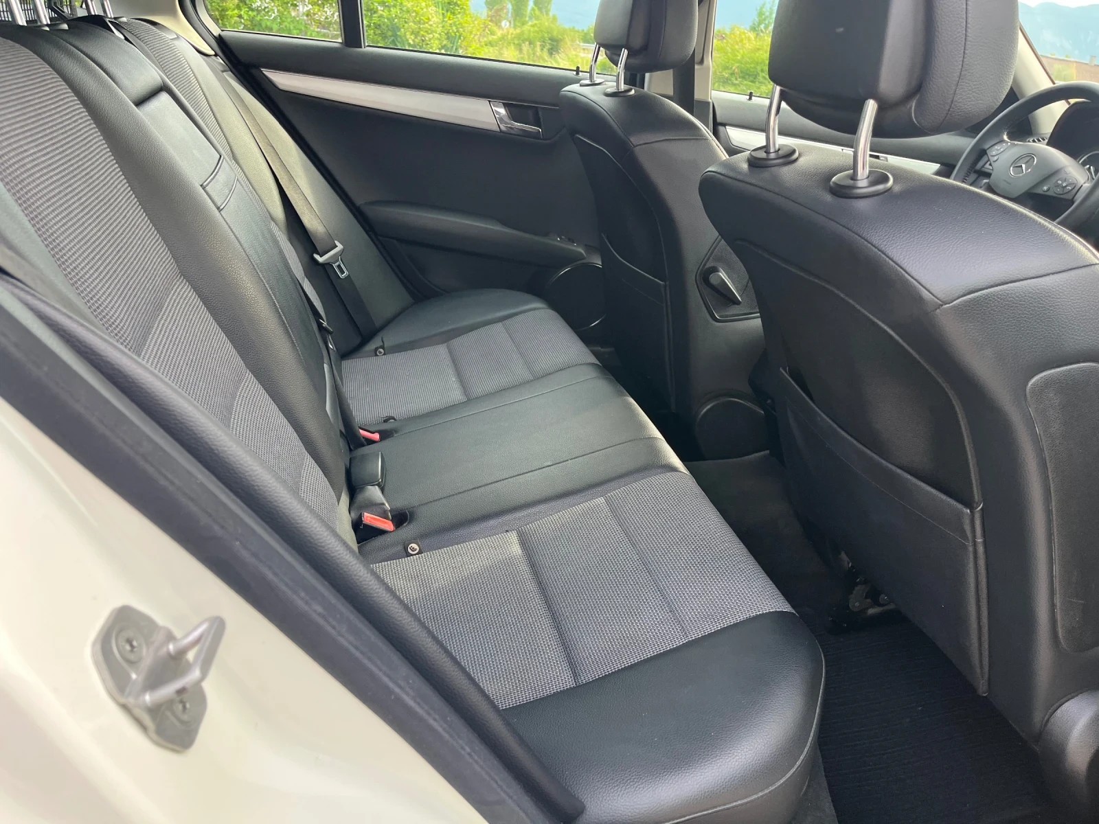 Mercedes-Benz C 220 2.2CDI-170-NAVI-ITALIA, снимка 7 - Автомобили и джипове - 55329177
