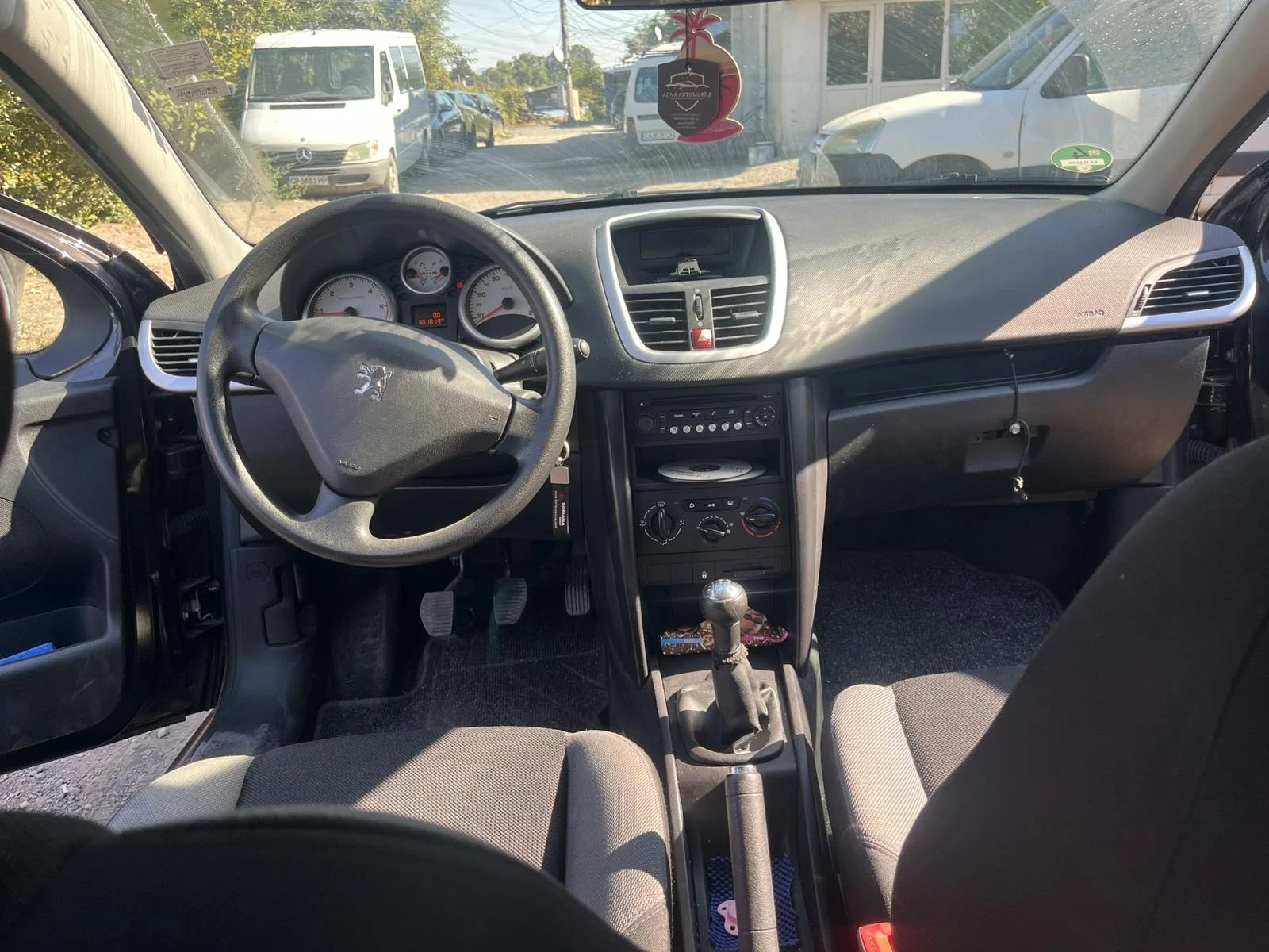Peugeot 207, снимка 5 - Автомобили и джипове - 56124545