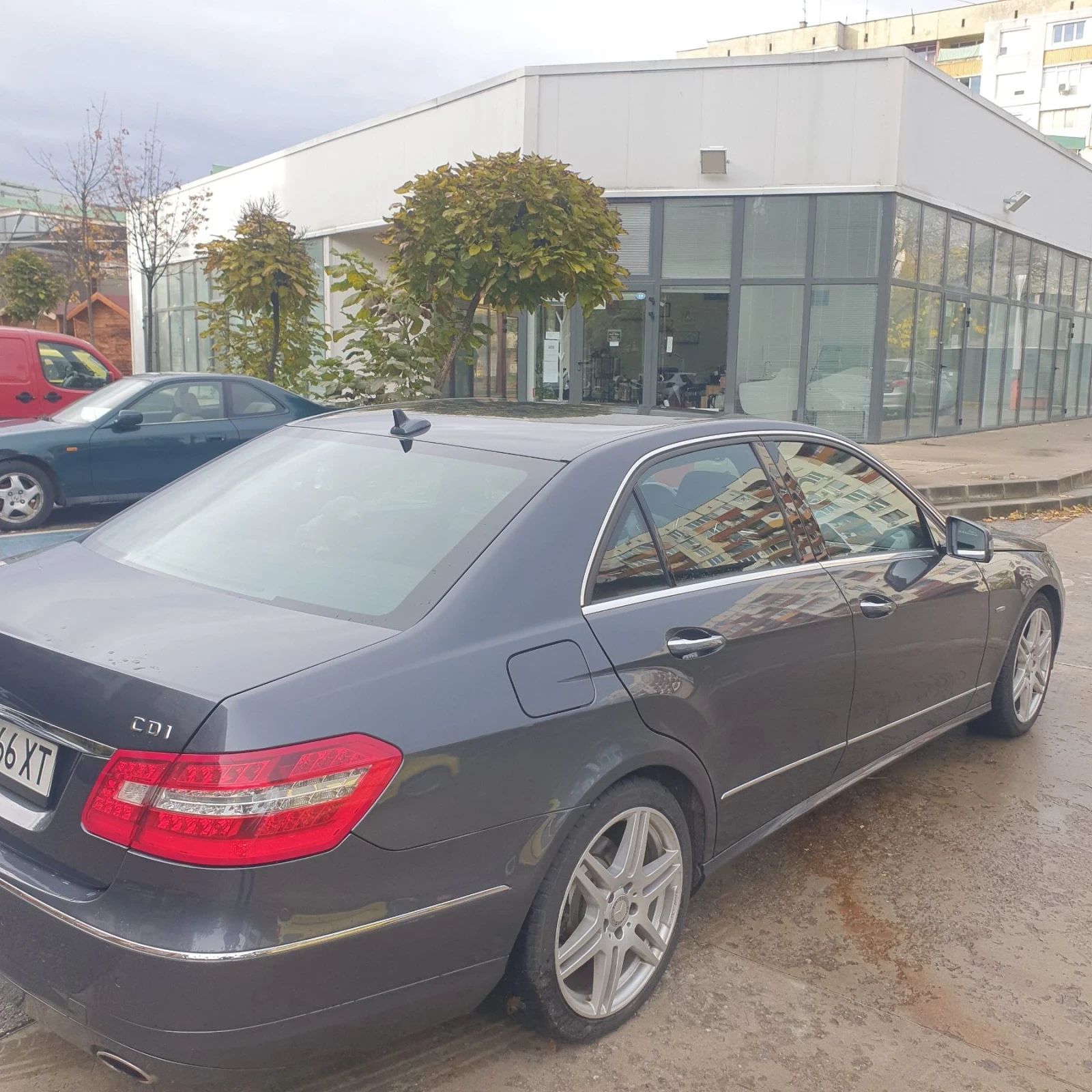 Mercedes-Benz E 300 CDI, снимка 4 - Автомобили и джипове - 56261099