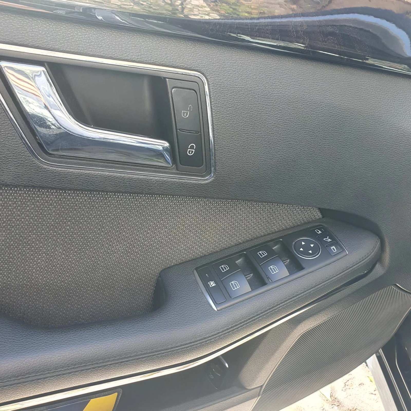 Mercedes-Benz E 300 CDI, снимка 11 - Автомобили и джипове - 56261099