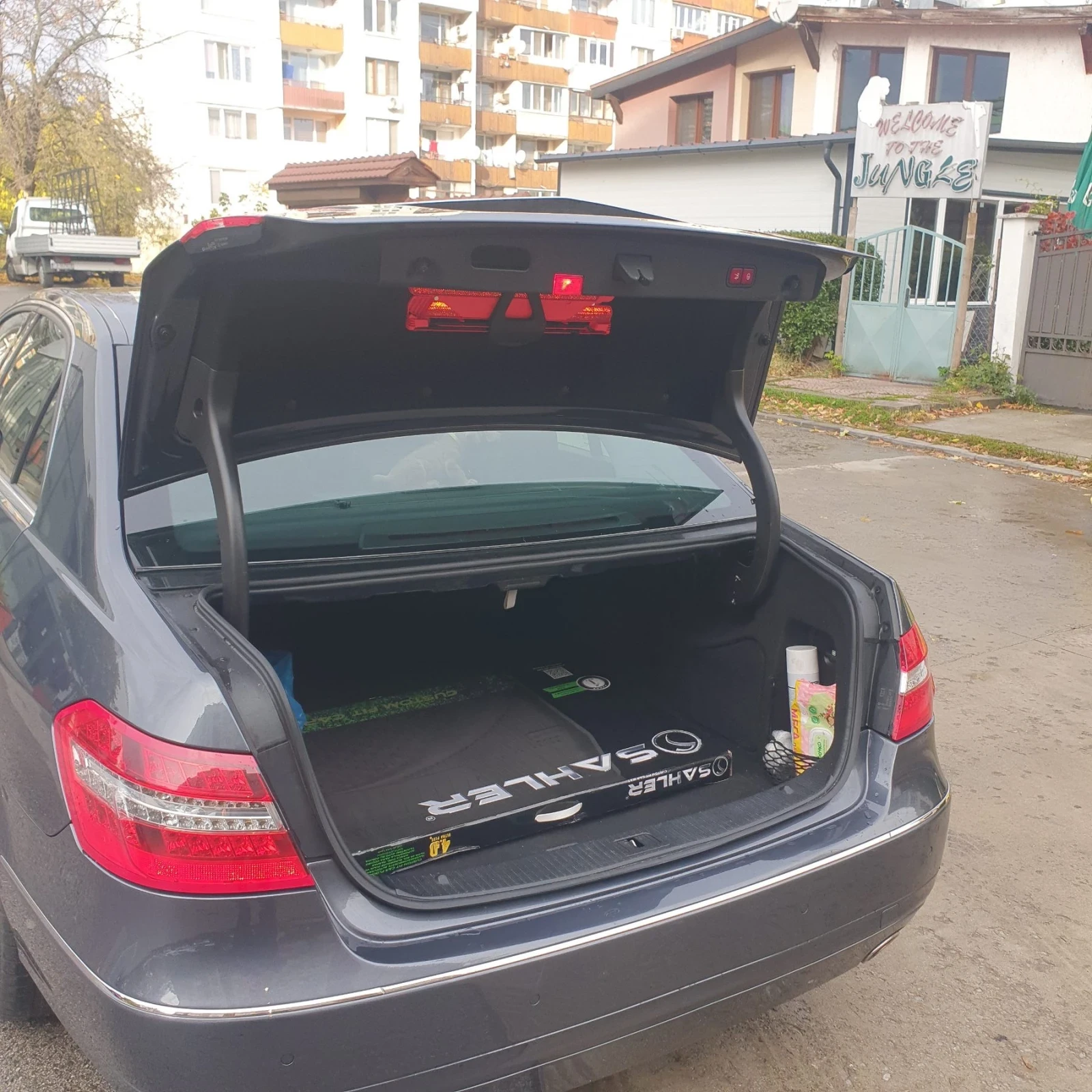 Mercedes-Benz E 300 CDI, снимка 8 - Автомобили и джипове - 56261099