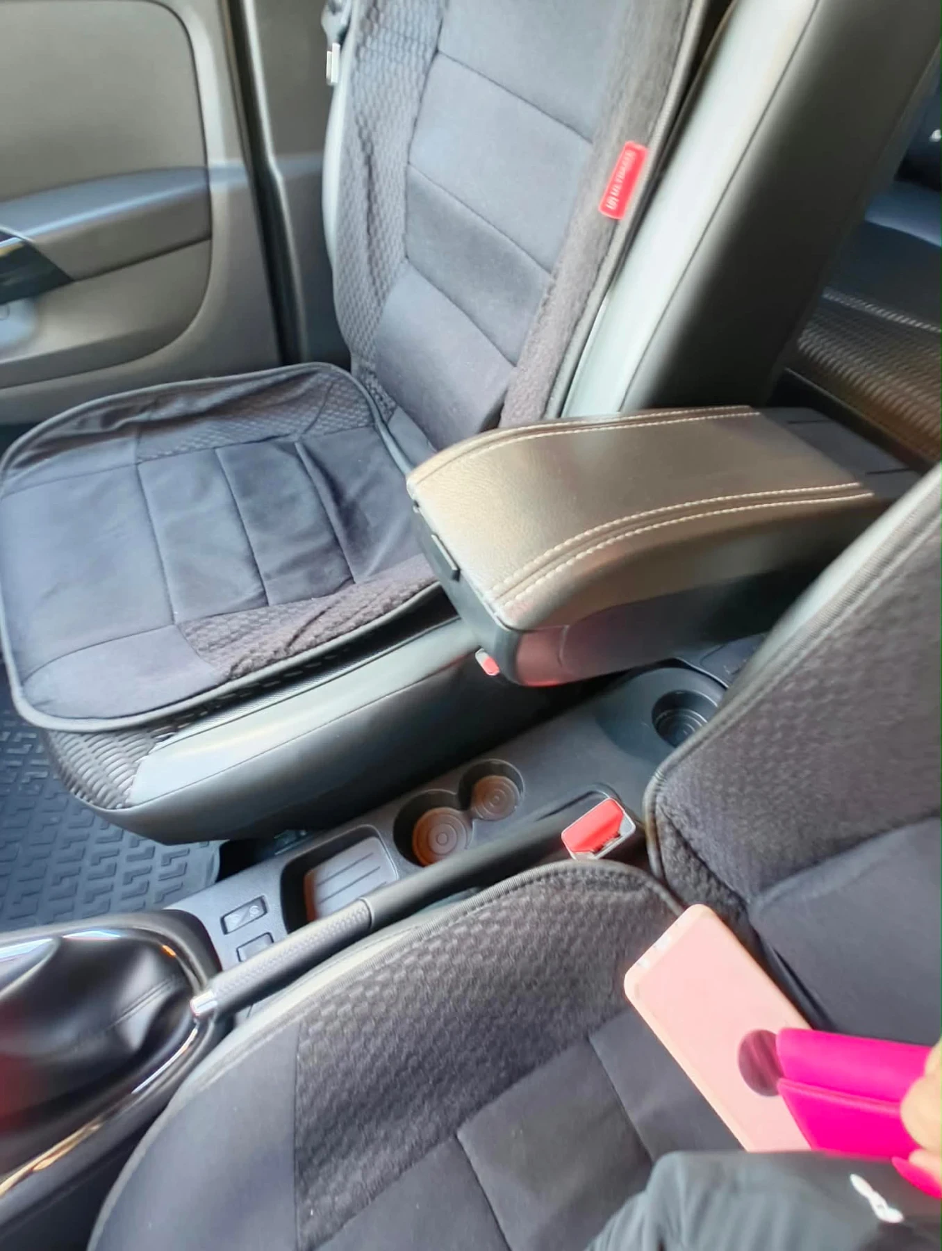 Renault Captur, снимка 17 - Автомобили и джипове - 56339492