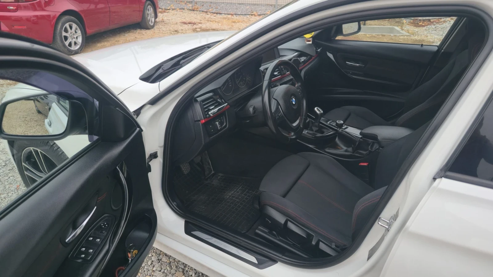 BMW 320 320D (F30) 184 к.с., снимка 11 - Автомобили и джипове - 56646512