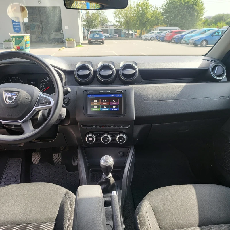 Dacia Duster, снимка 11 - Автомобили и джипове - 47215201