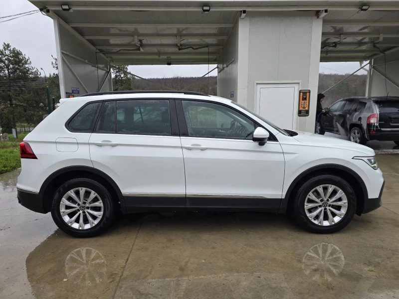 VW Tiguan 2.0TDI 150к.с LIFE Топ състояние , снимка 8 - Автомобили и джипове - 52671519