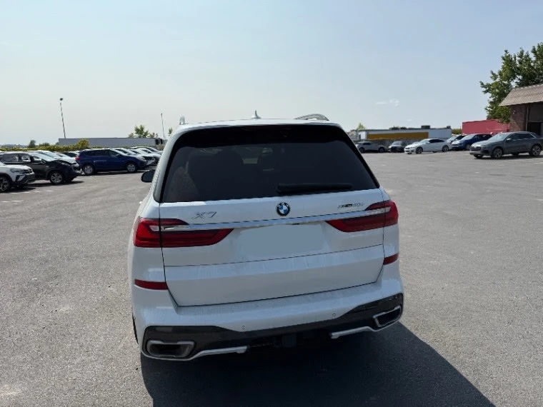 BMW X7 xDrive 40  - изображение 3