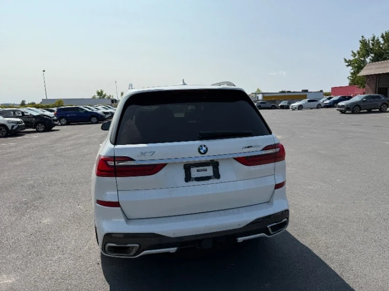 BMW X7 xDrive 40  - изображение 3