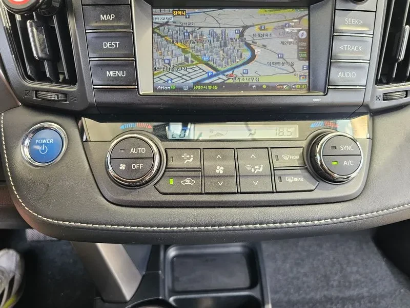 Toyota Rav4 2.5 4WD HYBRID, снимка 13 - Автомобили и джипове - 55279122
