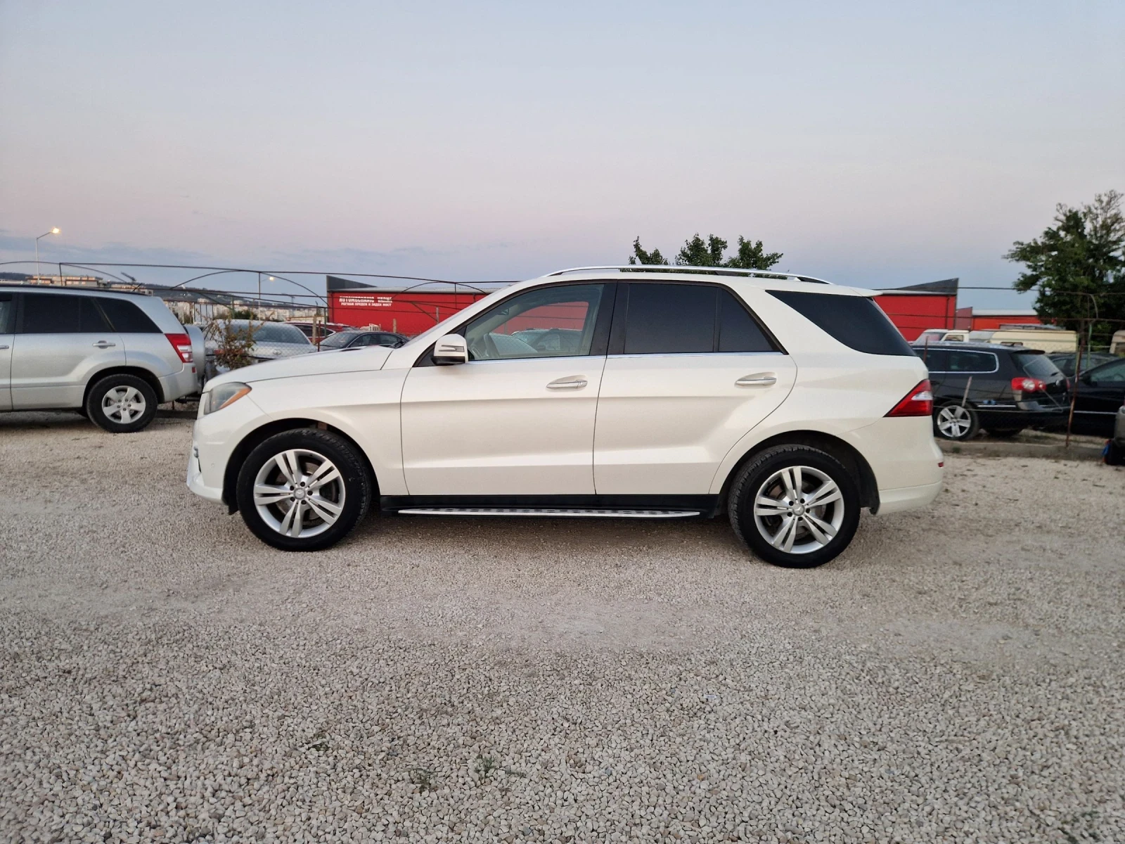 Mercedes-Benz ML 350 Регистриран / Обслужен / Бартер / Лизинг  - изображение 6