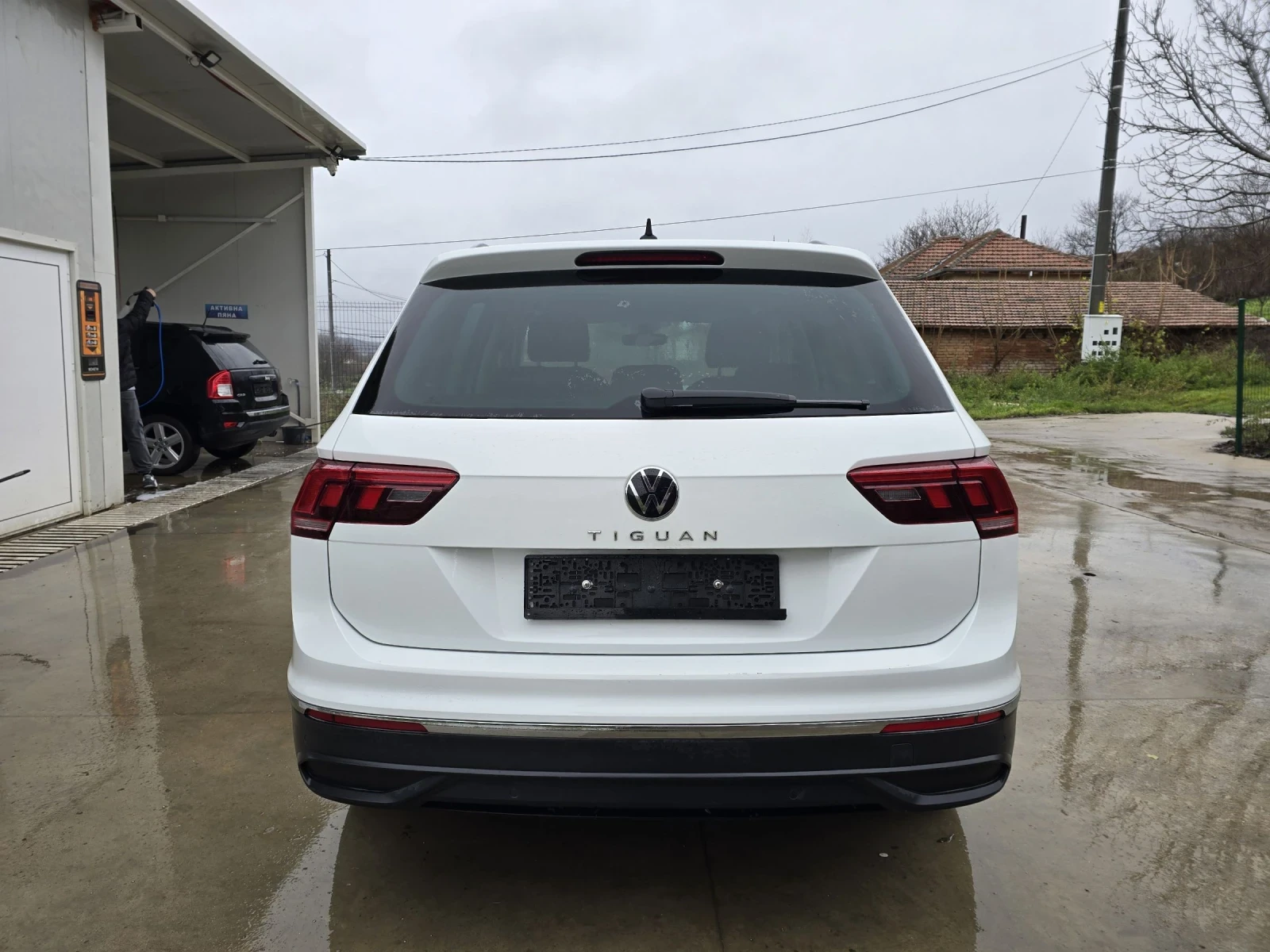 VW Tiguan 2.0TDI 150к.с LIFE Топ състояние  - изображение 4