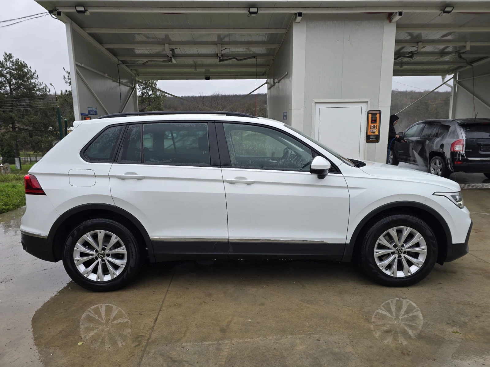 VW Tiguan 2.0TDI 150к.с LIFE Топ състояние  - изображение 8