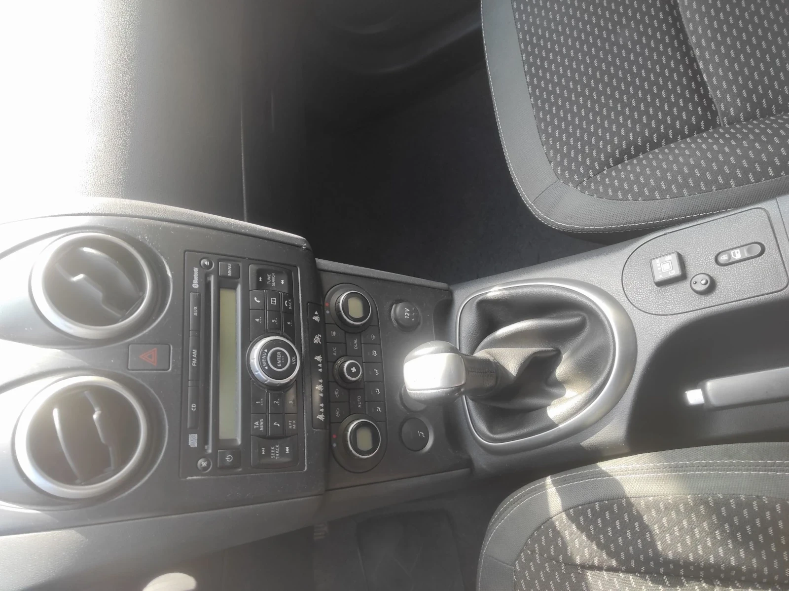 Nissan Qashqai, снимка 6 - Автомобили и джипове - 54098615