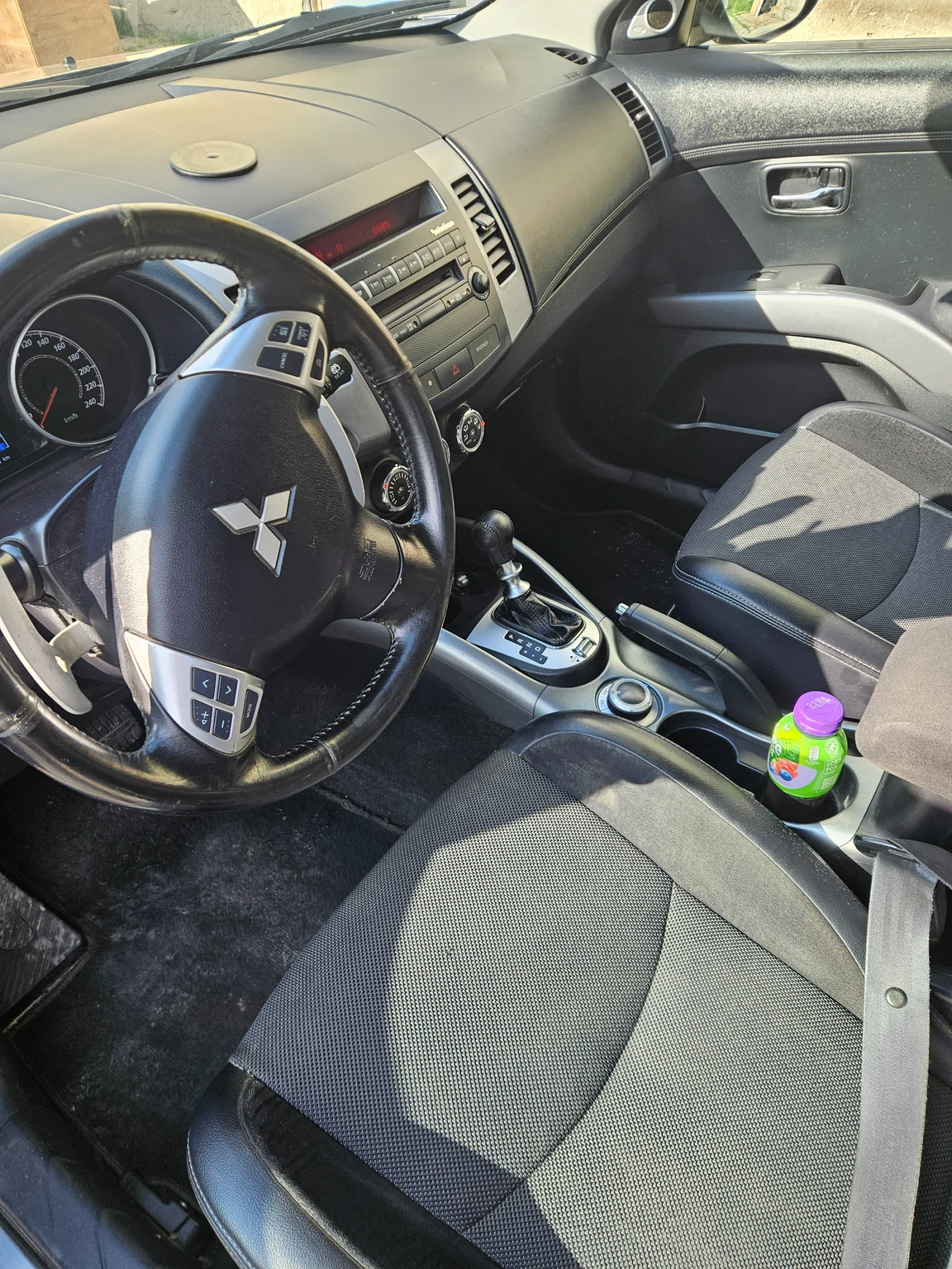 Mitsubishi Outlander, снимка 6 - Автомобили и джипове - 54100805