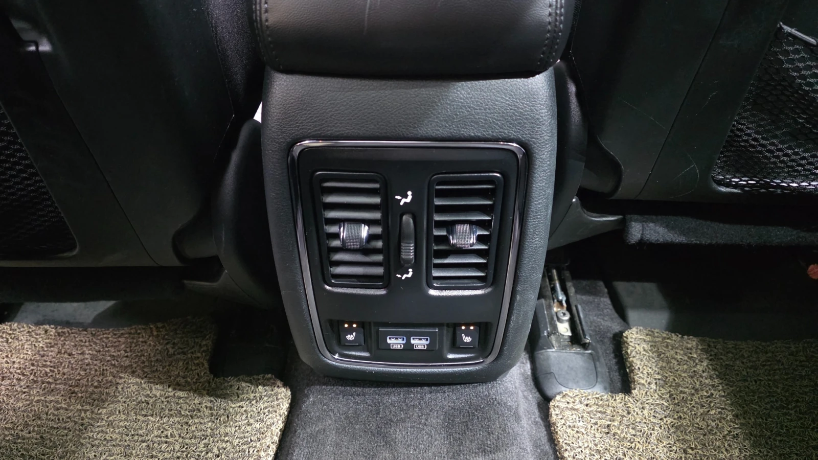 Jeep Grand cherokee 3.6 Limited WK2 , снимка 16 - Автомобили и джипове - 54697815