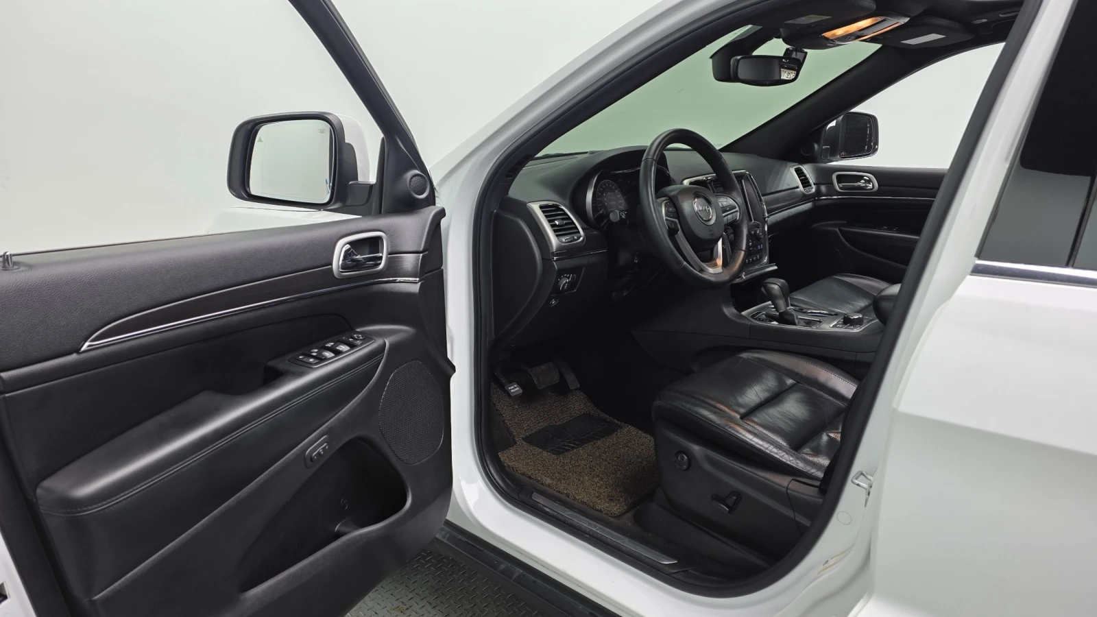 Jeep Grand cherokee 3.6 Limited WK2 , снимка 11 - Автомобили и джипове - 54697815