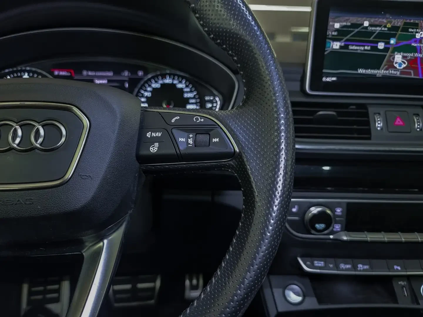 Audi Q5, снимка 13 - Автомобили и джипове - 54780199