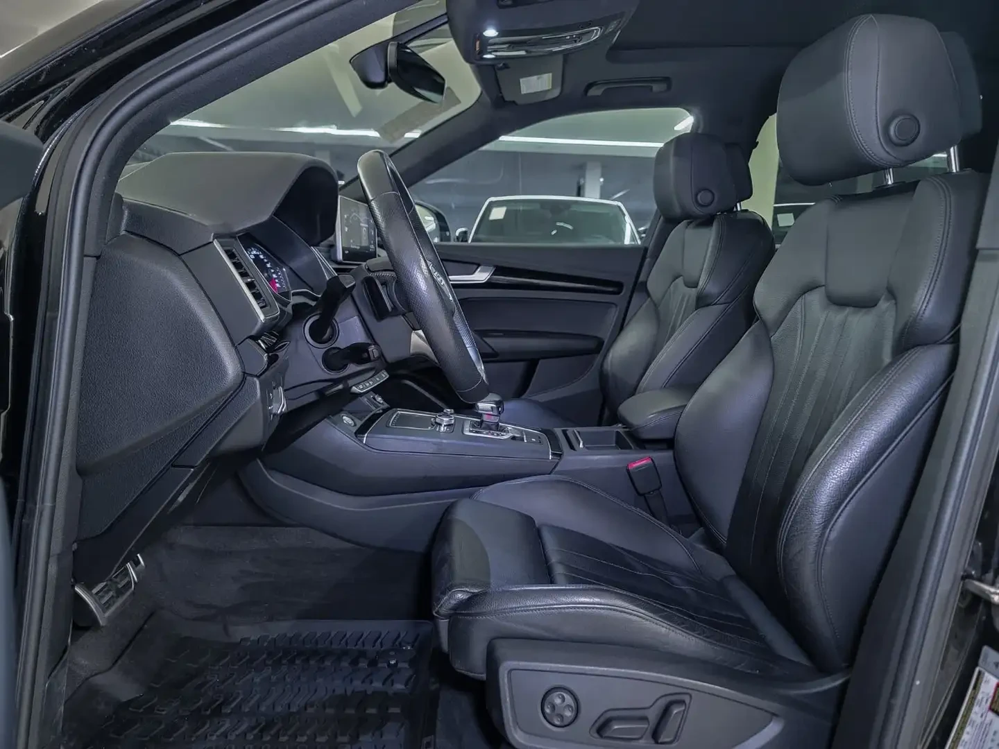Audi Q5, снимка 10 - Автомобили и джипове - 54780199