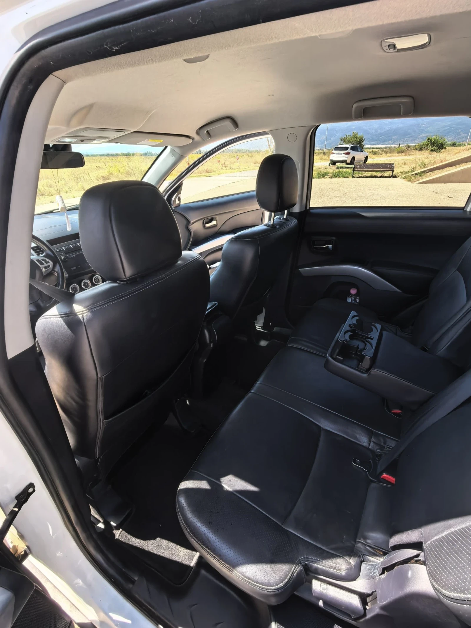 Mitsubishi Outlander, снимка 16 - Автомобили и джипове - 55874298