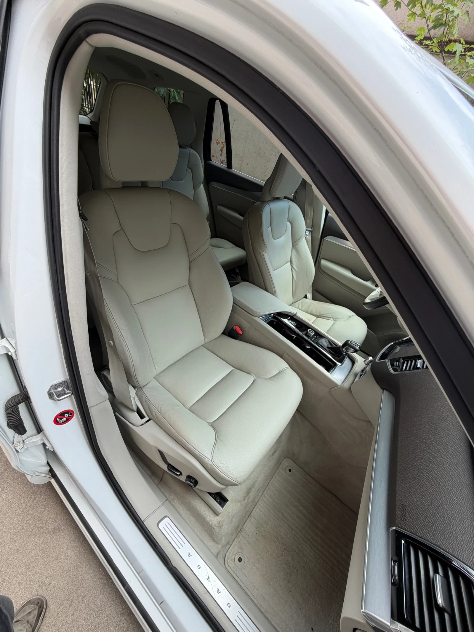 Volvo Xc90 D5 AWD, снимка 9 - Автомобили и джипове - 55876696