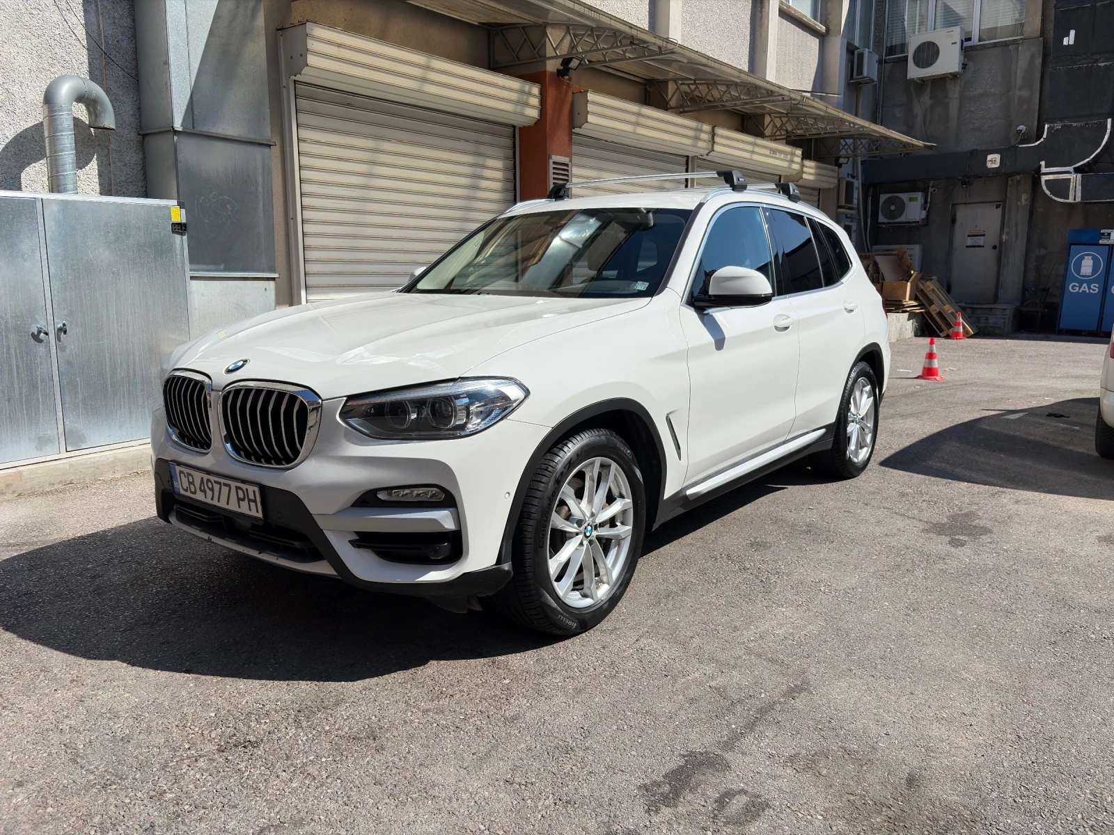 BMW X3 30d xDrive Пълна история в BMW България, снимка 3 - Автомобили и джипове - 56152516