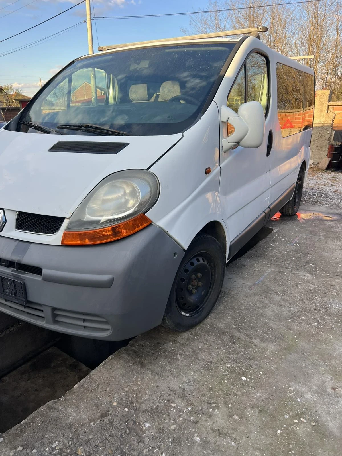 Renault Trafic 1.9 TDCI, снимка 3 - Бусове и автобуси - 54212706