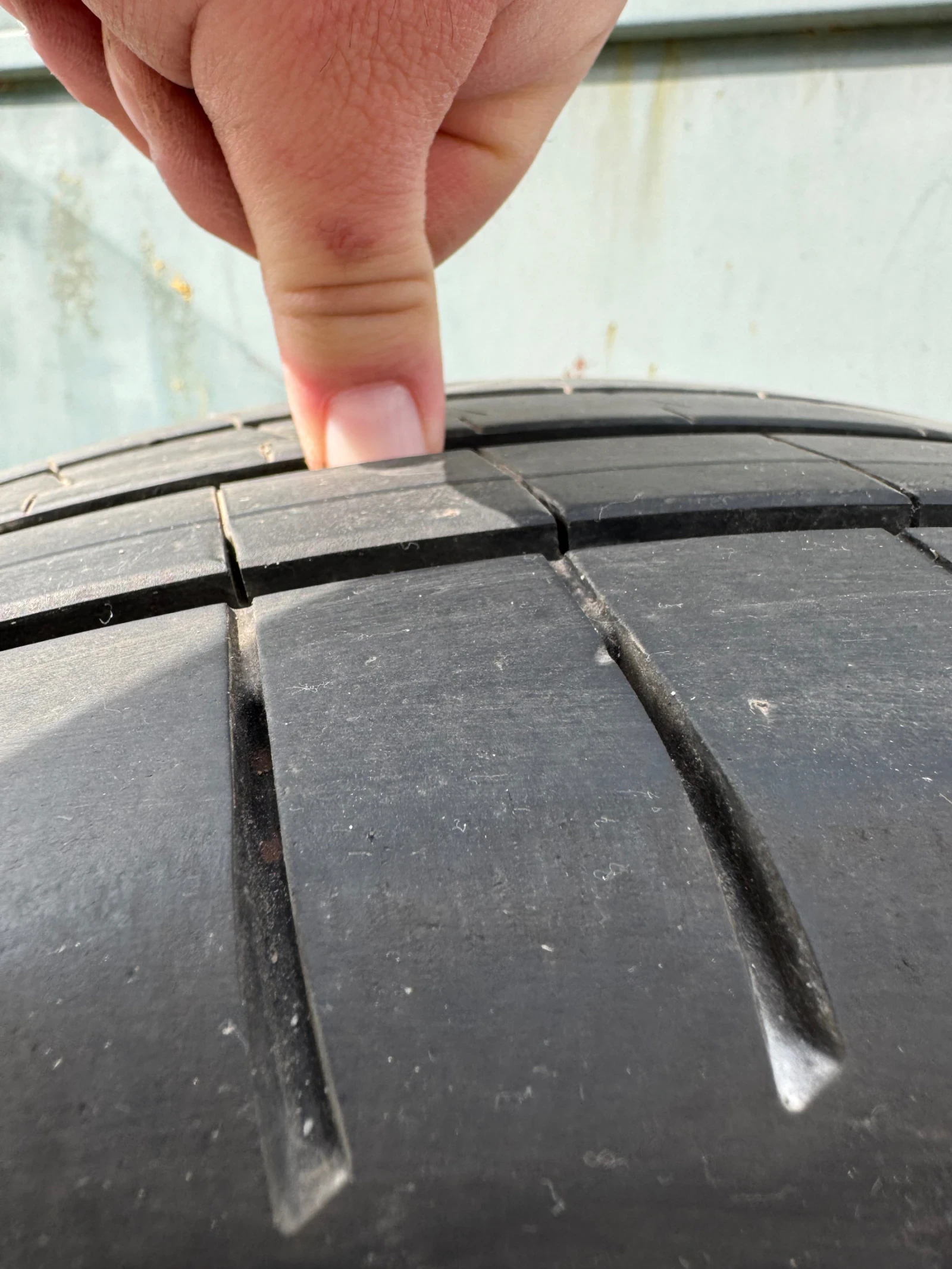Гуми с джанти Goodyear 235/55R20, снимка 7 - Гуми и джанти - 54179141