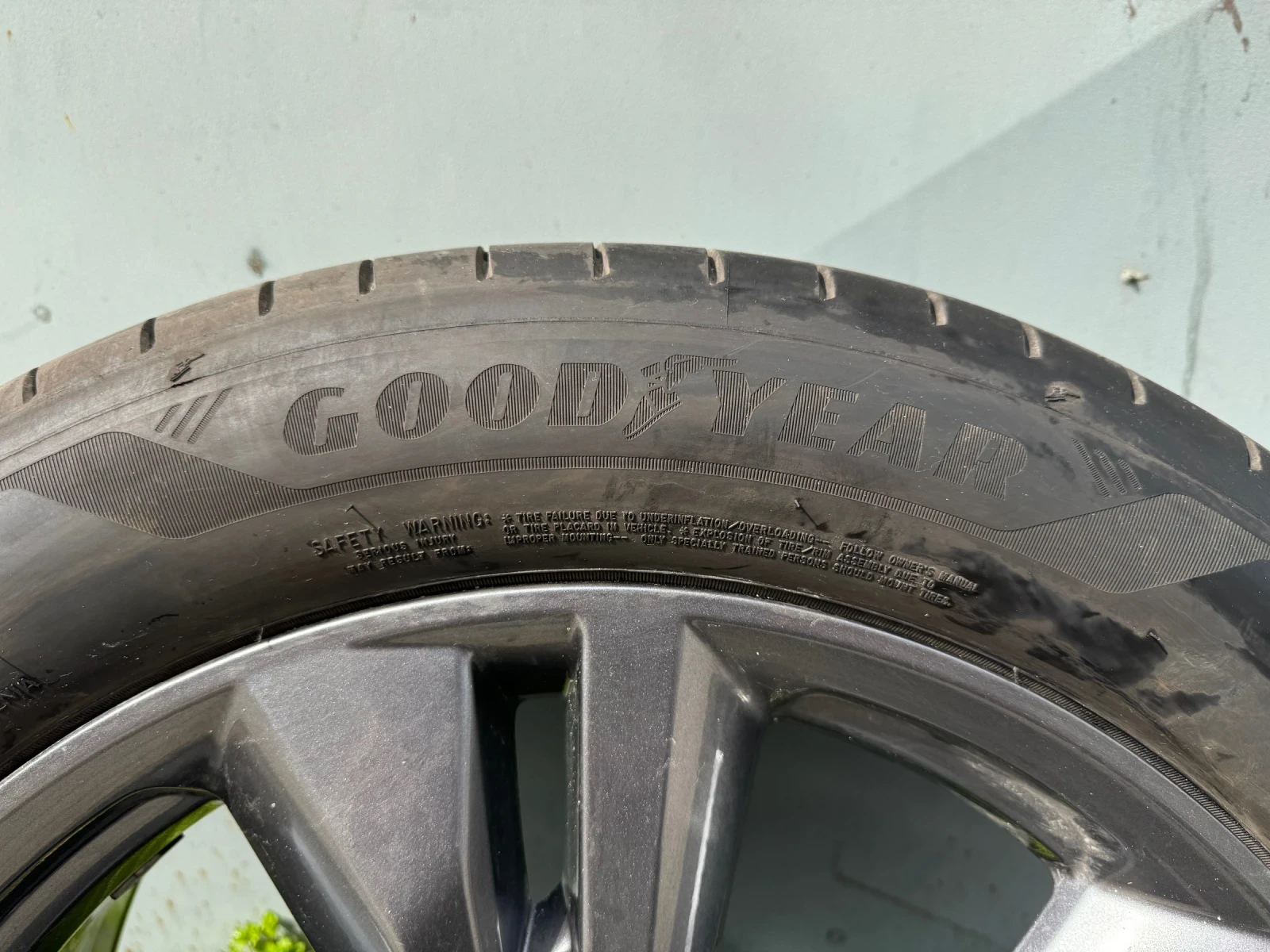 Гуми с джанти Goodyear 235/55R20, снимка 2 - Гуми и джанти - 54179141