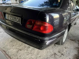 Mercedes-Benz E 200, снимка 3