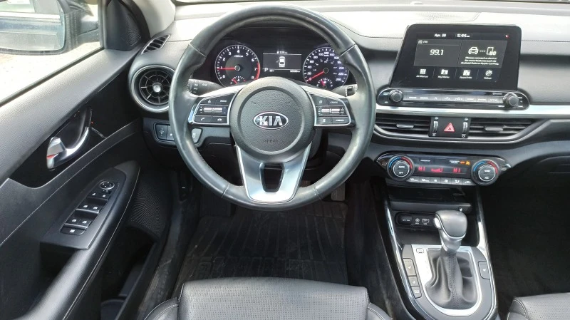 Kia Forte 2.0i-automatic, снимка 12 - Автомобили и джипове - 45512062