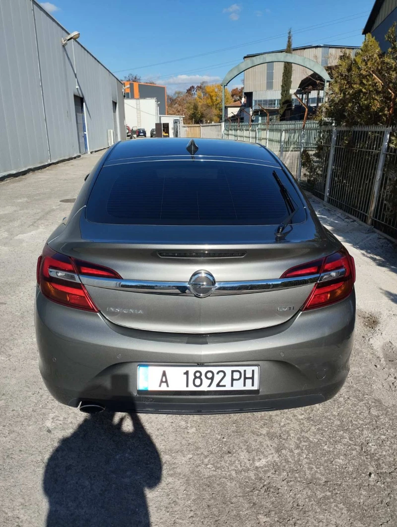 Opel Insignia 2.0 CDTI, снимка 7 - Автомобили и джипове - 47864021