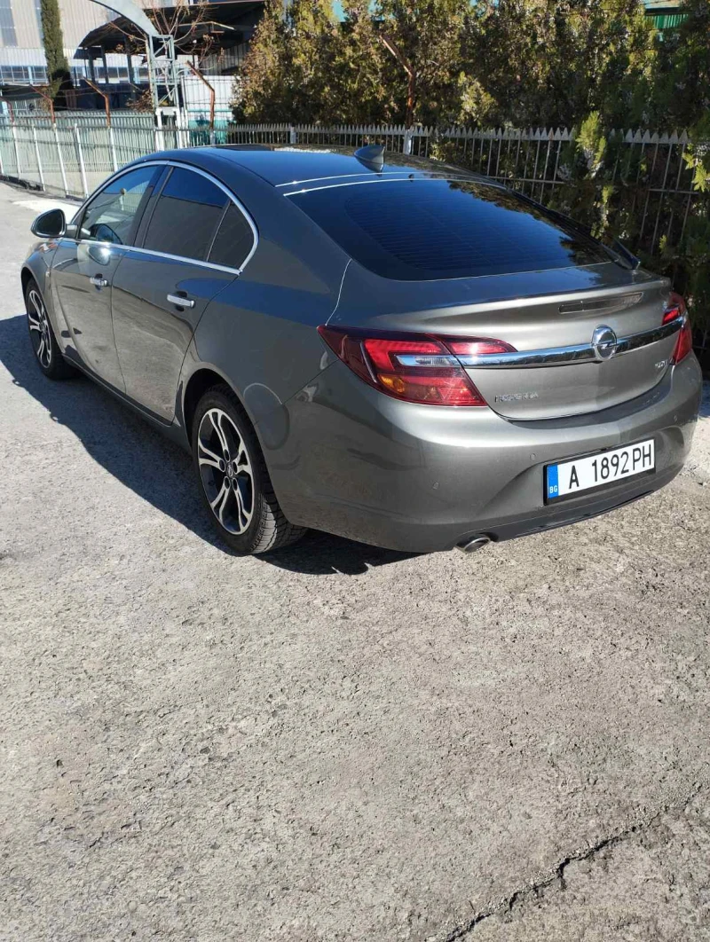 Opel Insignia 2.0 CDTI, снимка 8 - Автомобили и джипове - 47864021