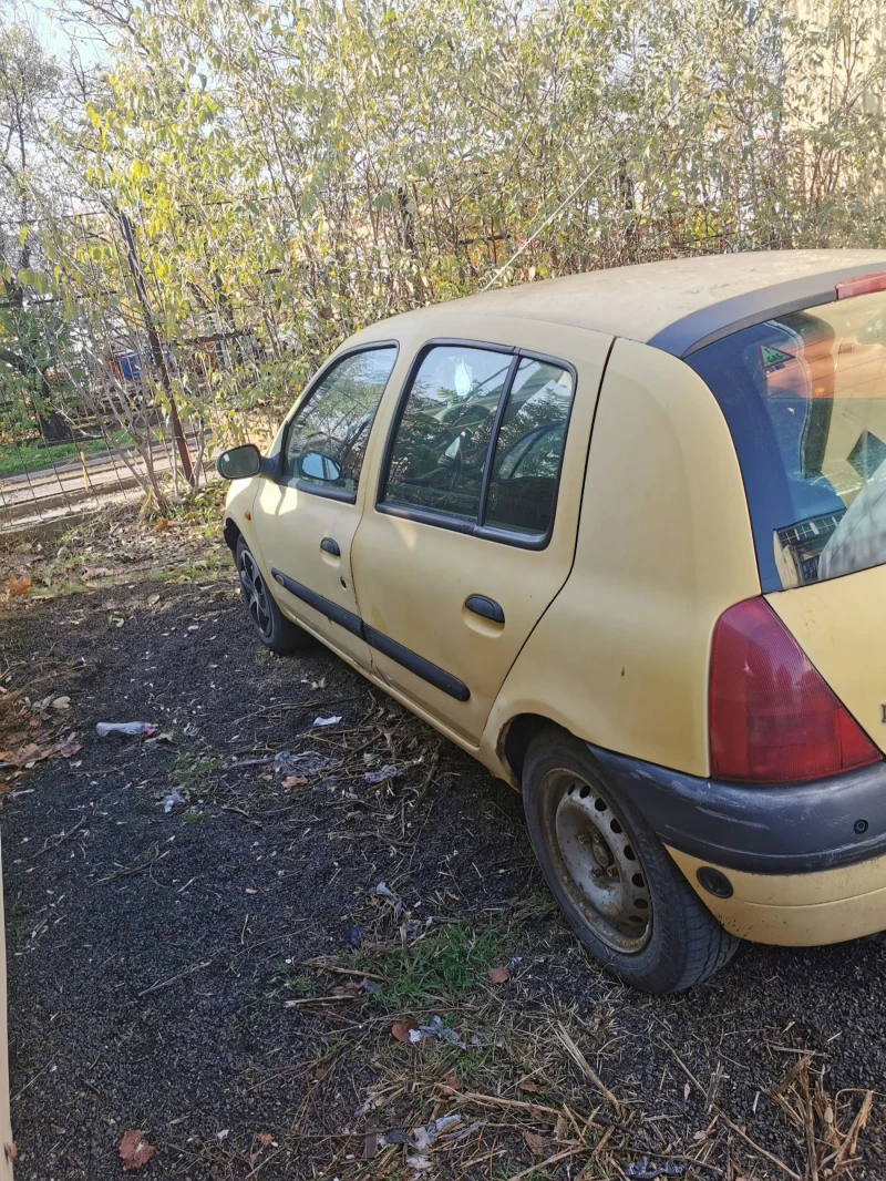 Renault Clio, снимка 4 - Автомобили и джипове - 48029103