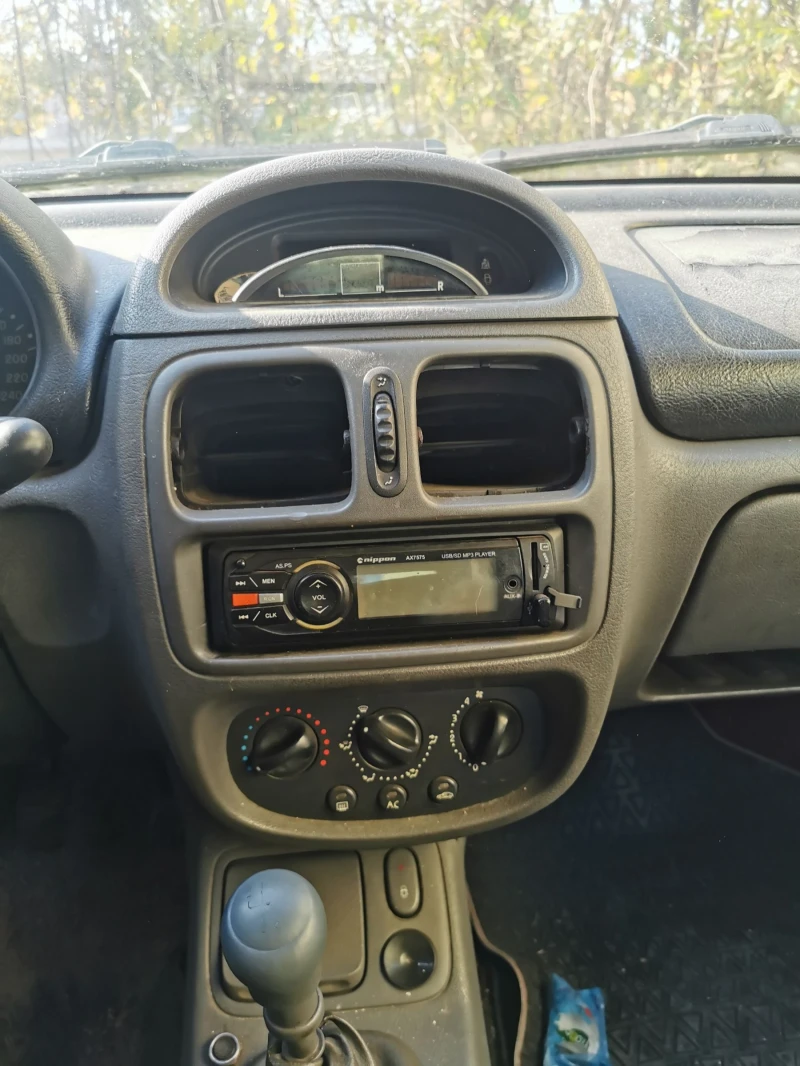 Renault Clio, снимка 9 - Автомобили и джипове - 48029103