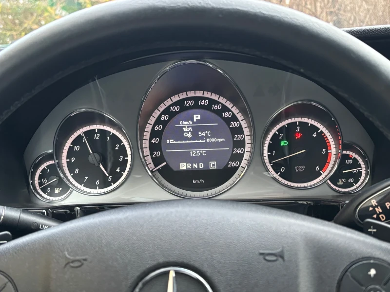 Mercedes-Benz E 350, снимка 8 - Автомобили и джипове - 48841619