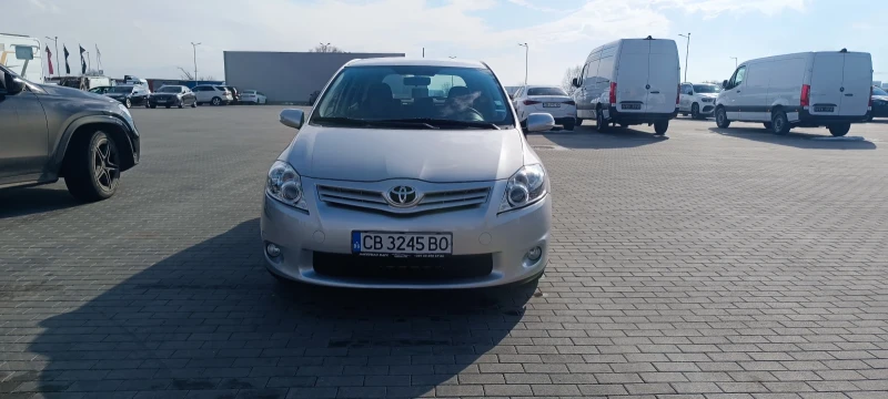 Toyota Auris, снимка 11 - Автомобили и джипове - 49289648