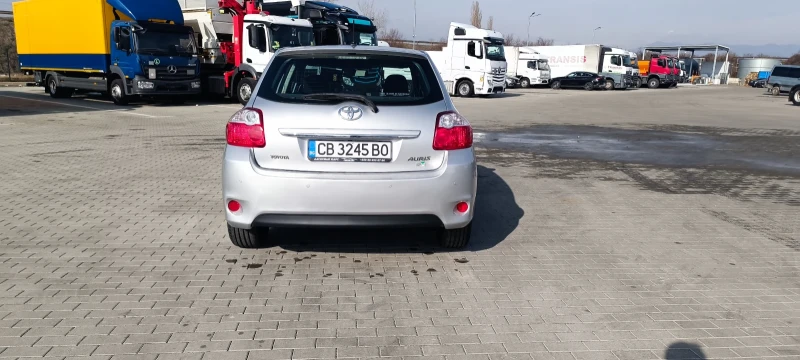 Toyota Auris, снимка 6 - Автомобили и джипове - 49289648