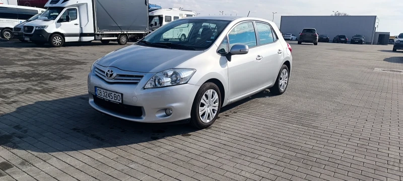 Toyota Auris, снимка 9 - Автомобили и джипове - 49289648