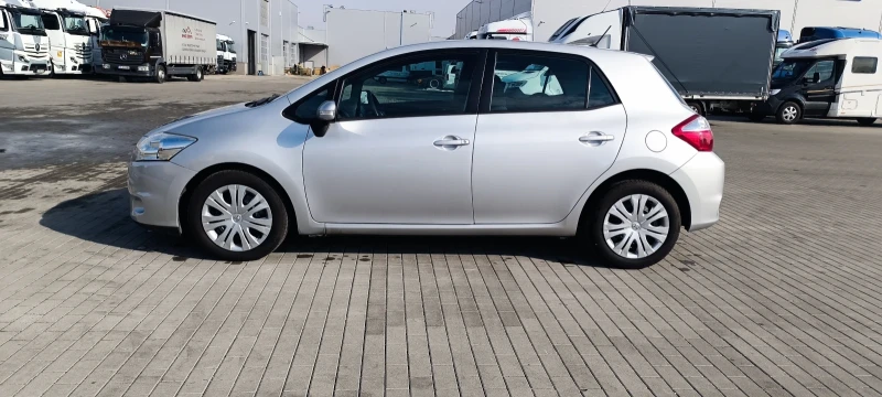 Toyota Auris, снимка 8 - Автомобили и джипове - 49289648