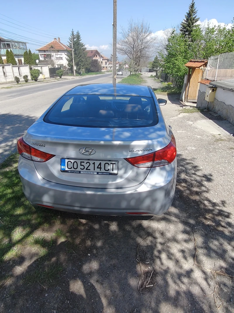 Hyundai Elantra, снимка 2 - Автомобили и джипове - 52864033