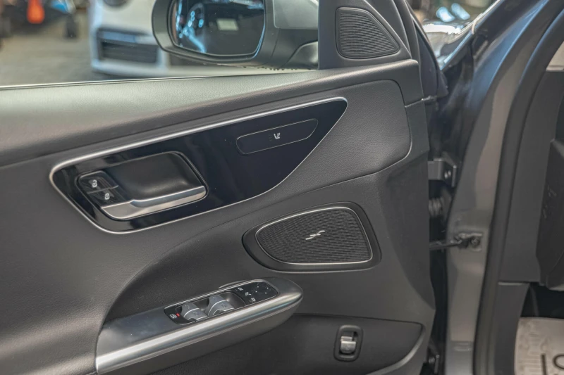 Mercedes-Benz C 200 Avantgarde/Virtual/MBUX/USB/Thermatic/Sport, снимка 9 - Автомобили и джипове - 51804385